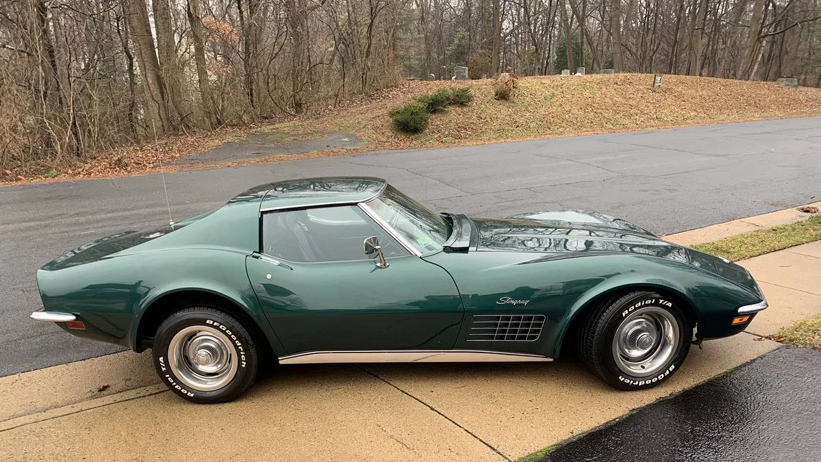 Click to Enlarge-Esc to Close Corvette Generations/C3/C3 1971 right side.webp